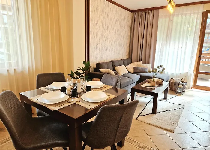 Апартамент Cozy In Luxury St Ivan Rilski -free Wellness & Parking-